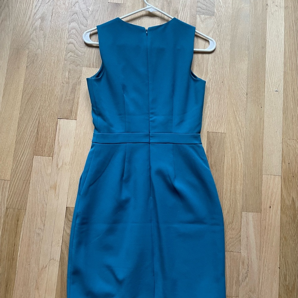 Elegant Teal Sleeveless Dress - Picture 4 of 4